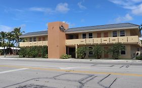 Curtis Inn in Hollywood Fl